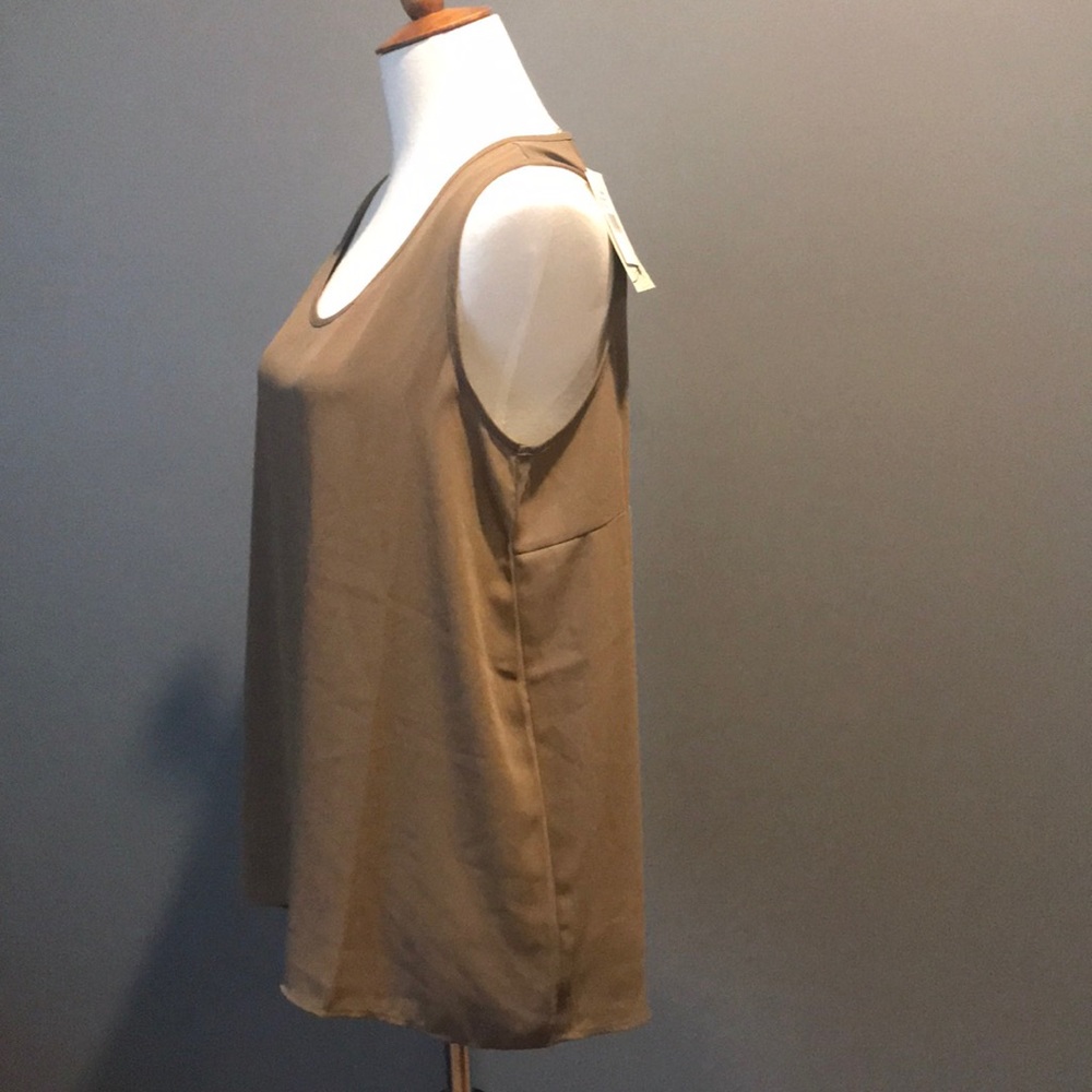 NWT Gorgeous tank with pleated detail back.
